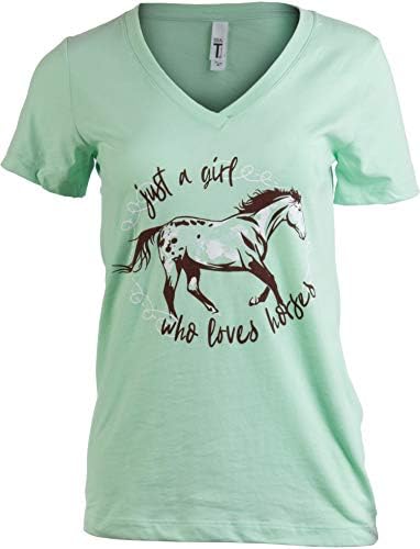 רק ילדה שאוהבת סוסים | ילדה חמודה רוכבת רוכבת V-צווארון נשים צעירות חולצת טריקו